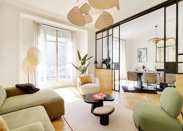 Chic & Spacious 2Bdr 4P - Av Suffren Tour Eiffel