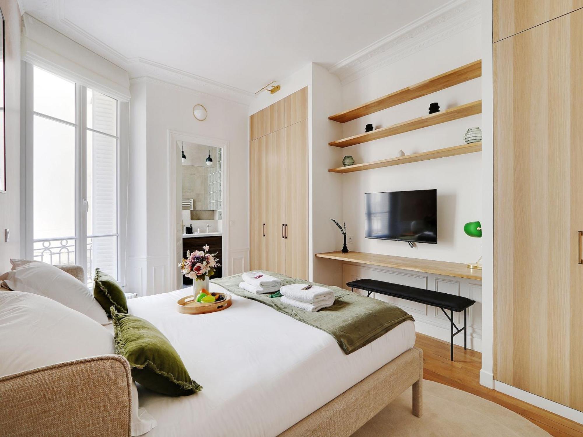 Chic & Spacious 2bdr 4p - Av Suffren Tour Eiffel Paris