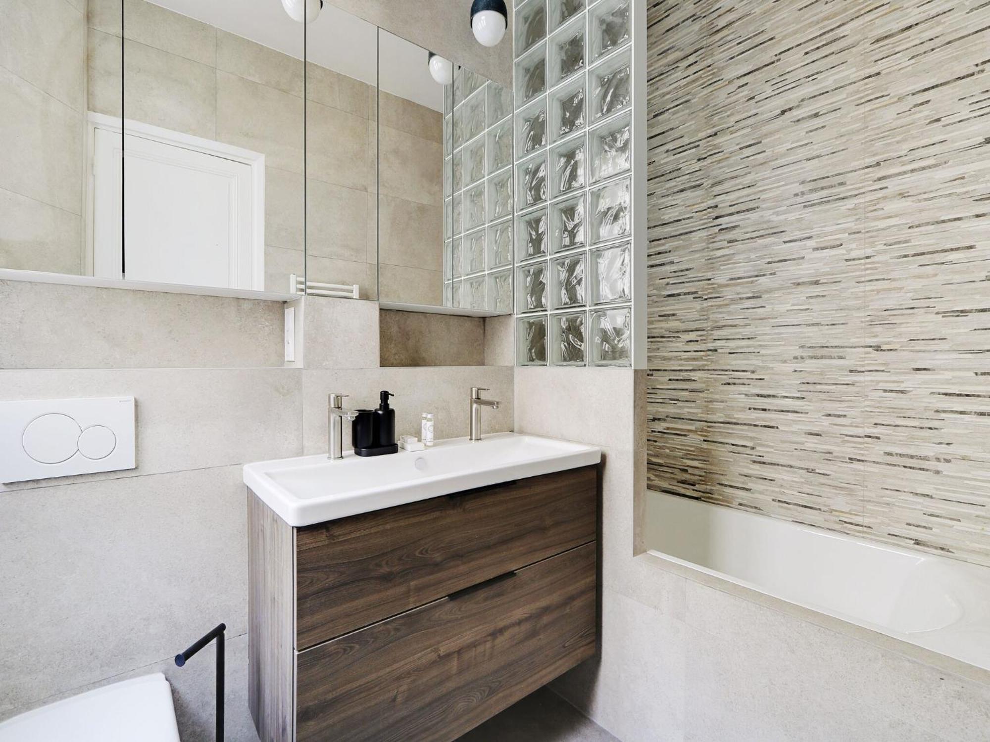 Chic & Spacious 2bdr 4p - Av Suffren Tour Eiffel Paris